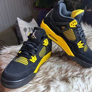 JORDAN 4 THUNDER